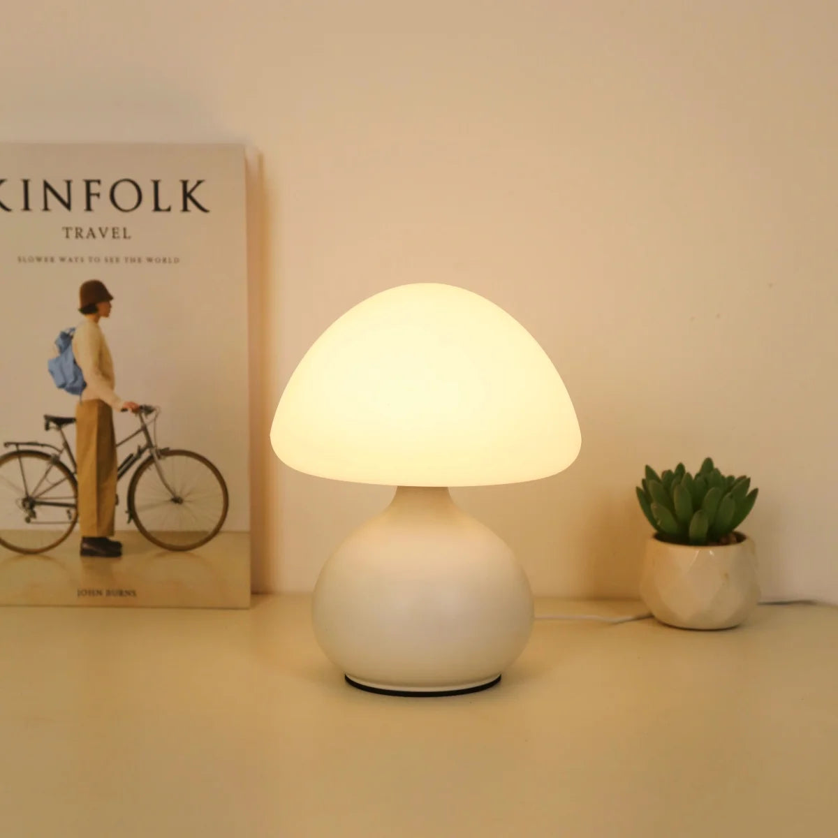 EZPZ Modern minimalist mushroom table lamp with three color switching and infinite dimming for home decoration atmosphere table lamp
